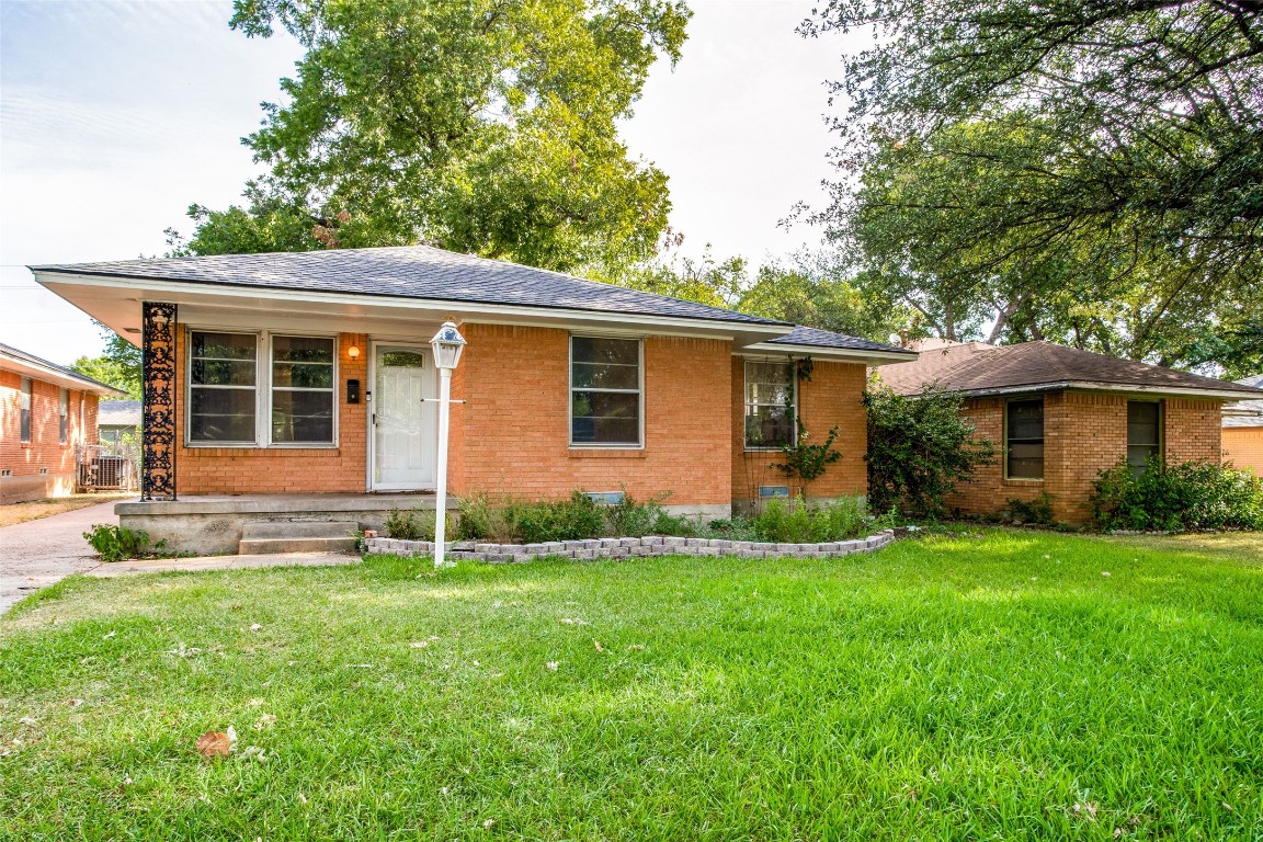 2547 Alden Avenue Dallas TX 75211