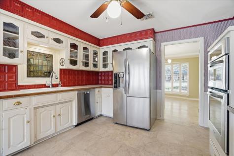 4201 Winding Way Benbrook TX 76126