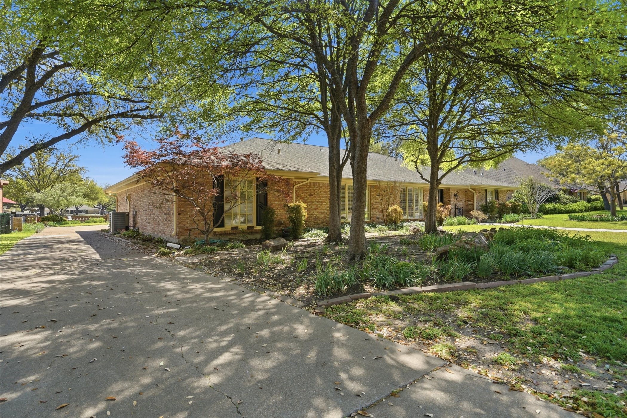 4201 Winding Way Benbrook TX 76126