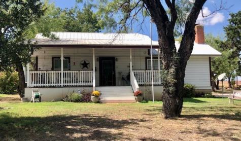 24 S Pecan Street Albany TX 76430