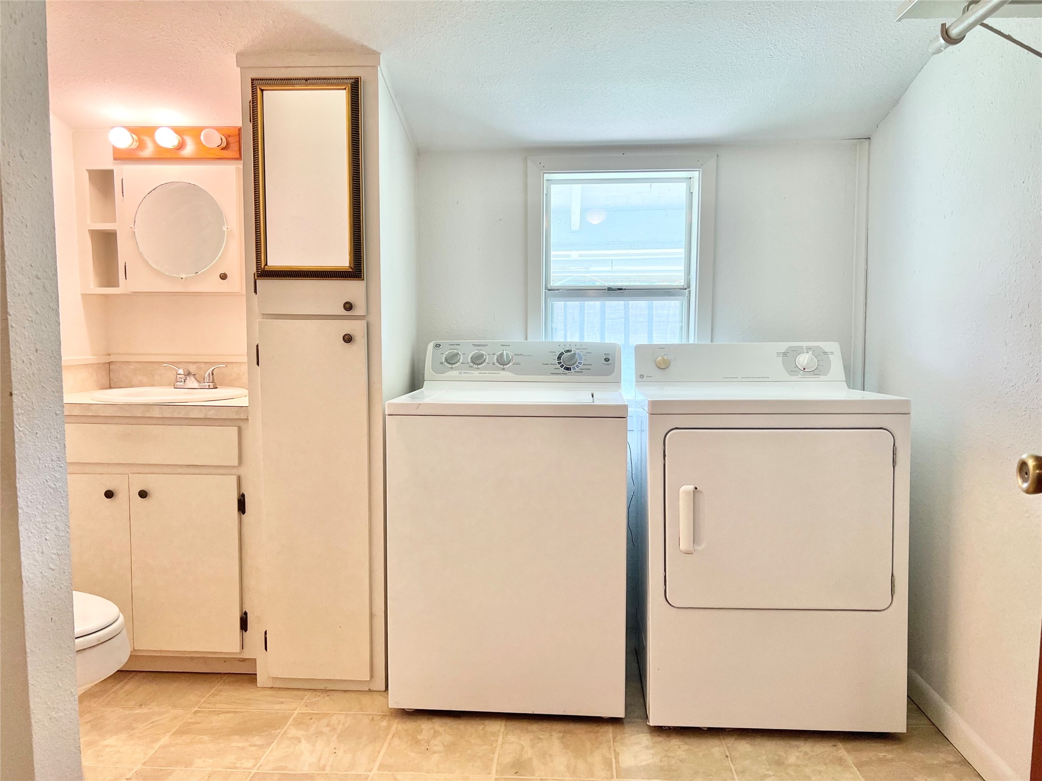 802 E White Street Hamilton TX 76531