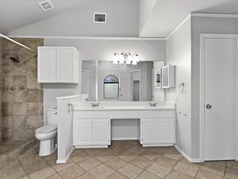 1522 Knollview Lane Carrollton TX 75007