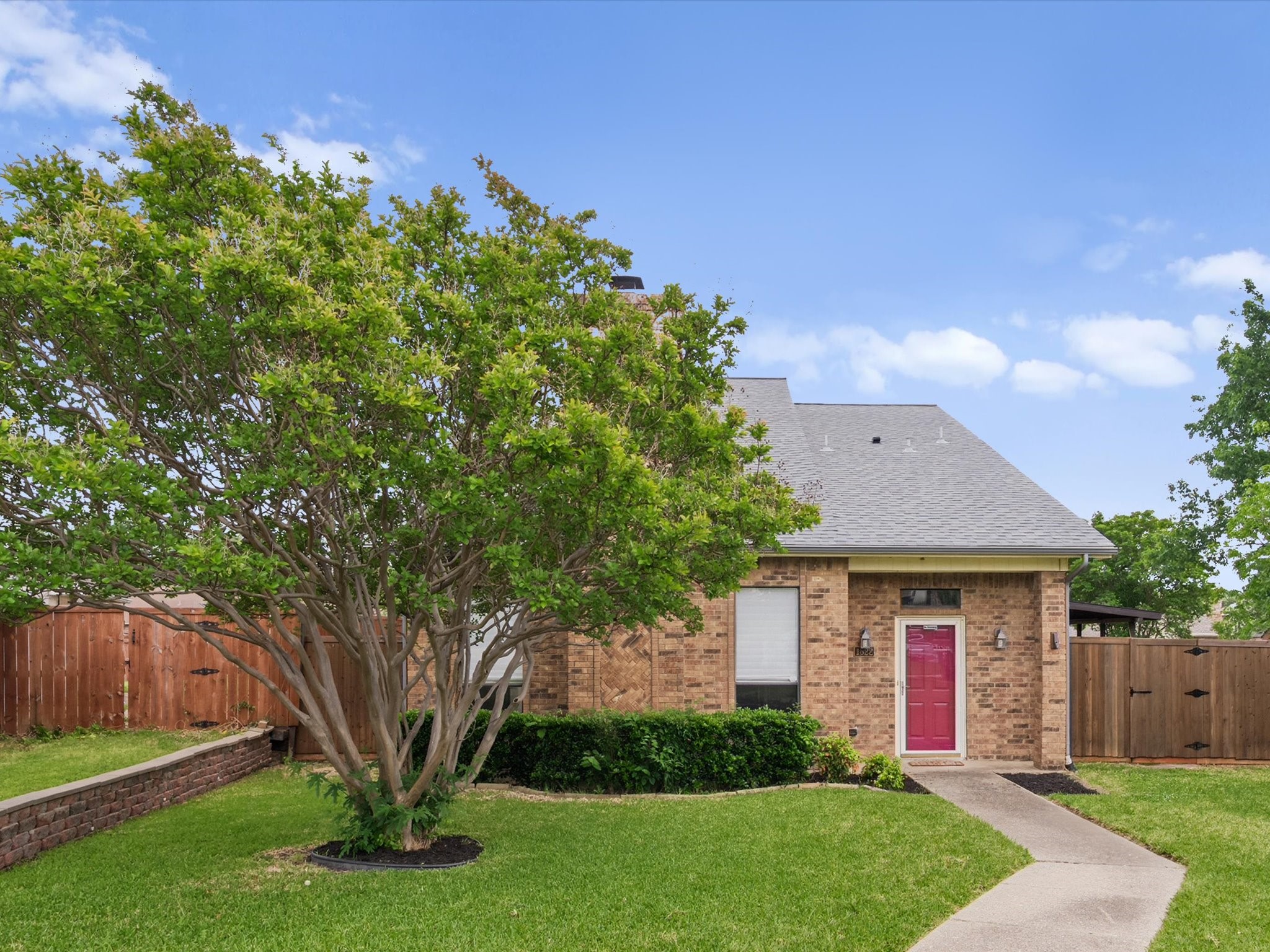 1522 Knollview Lane Carrollton TX 75007