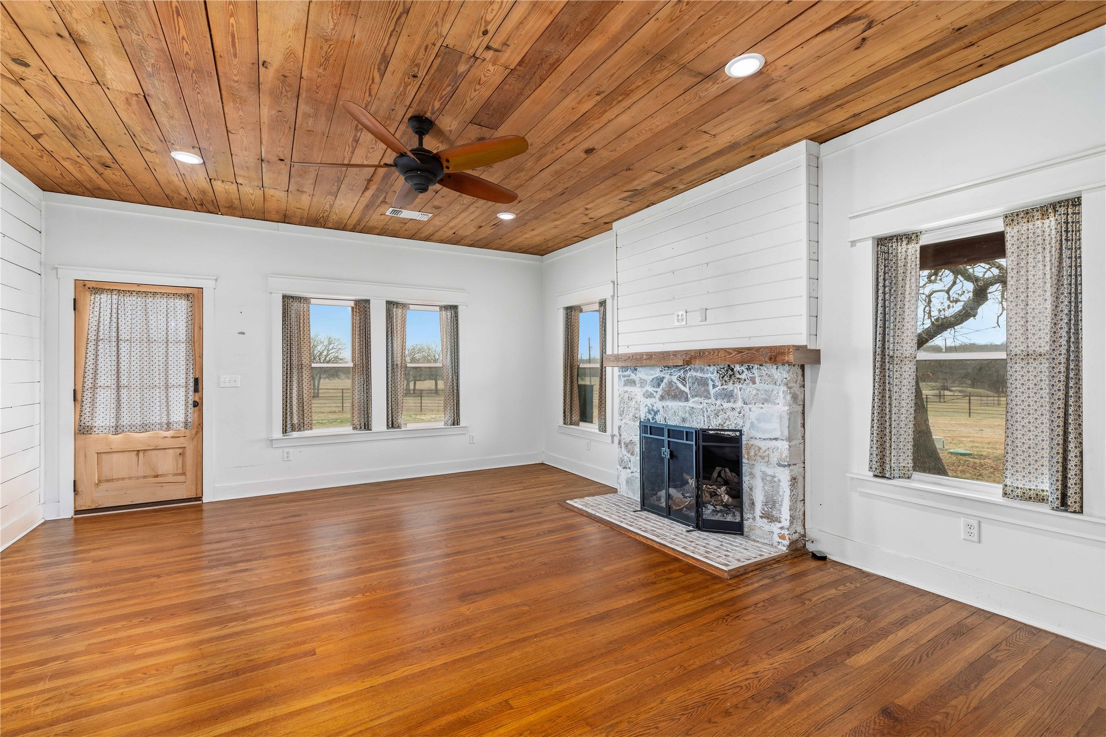 7702 Highway 6 Cisco TX 76437