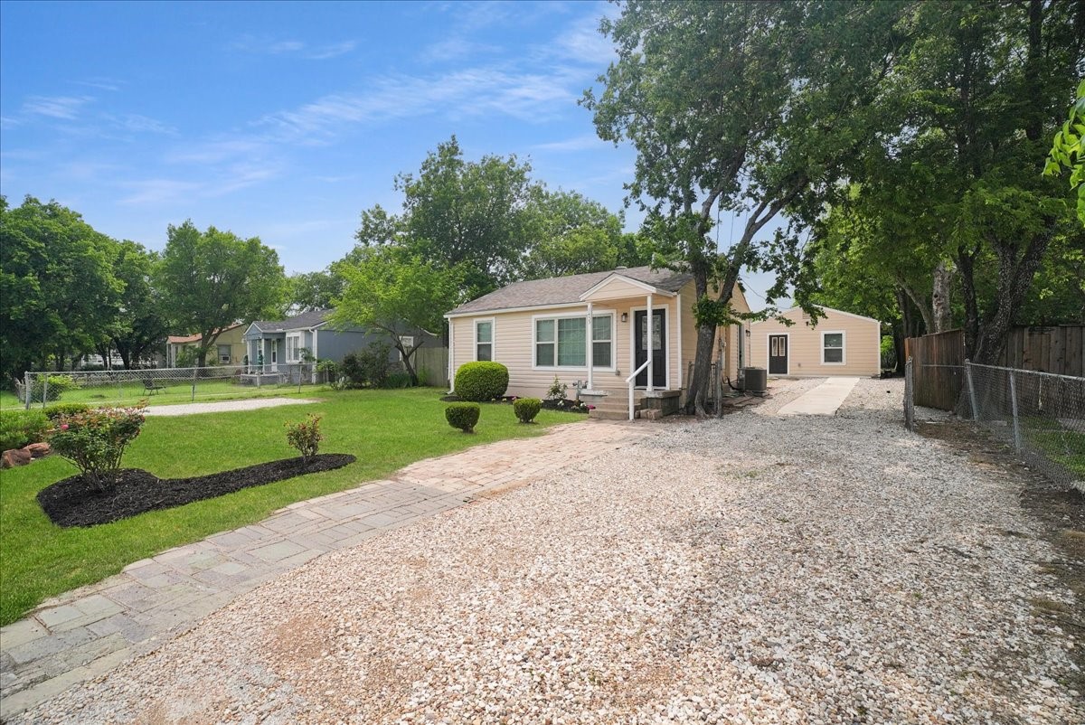 1455 Honor Drive Desoto TX 75115