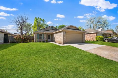 1404 Woodfern Drive Arlington TX 76018