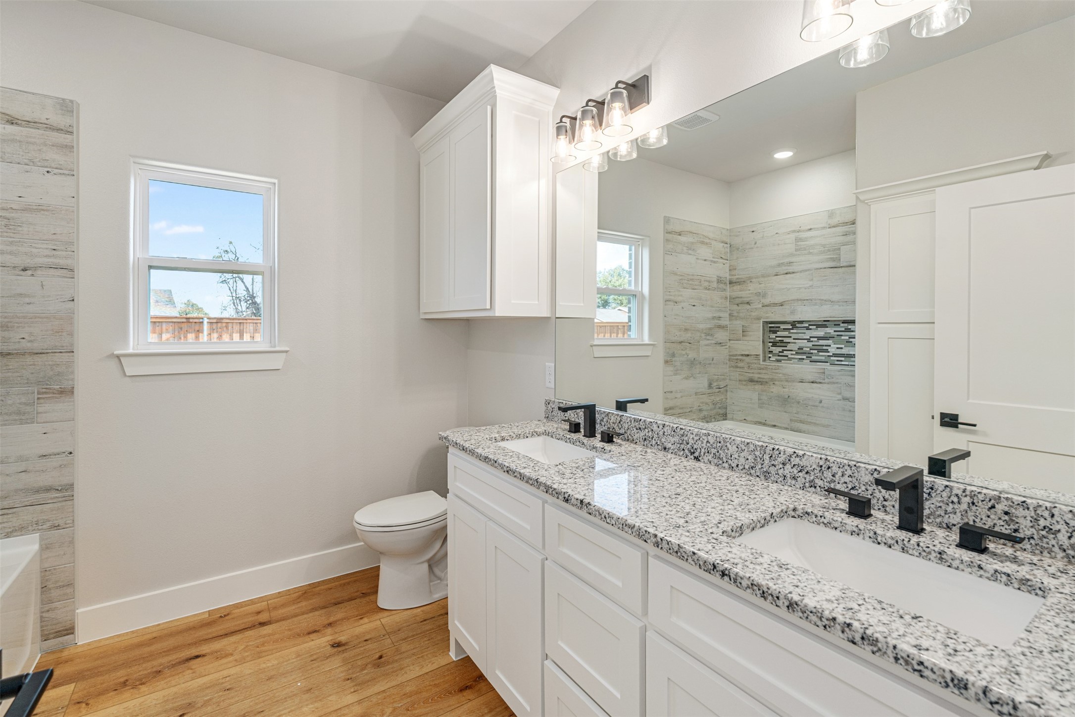 502 Limestone Circle Mabank TX 75147
