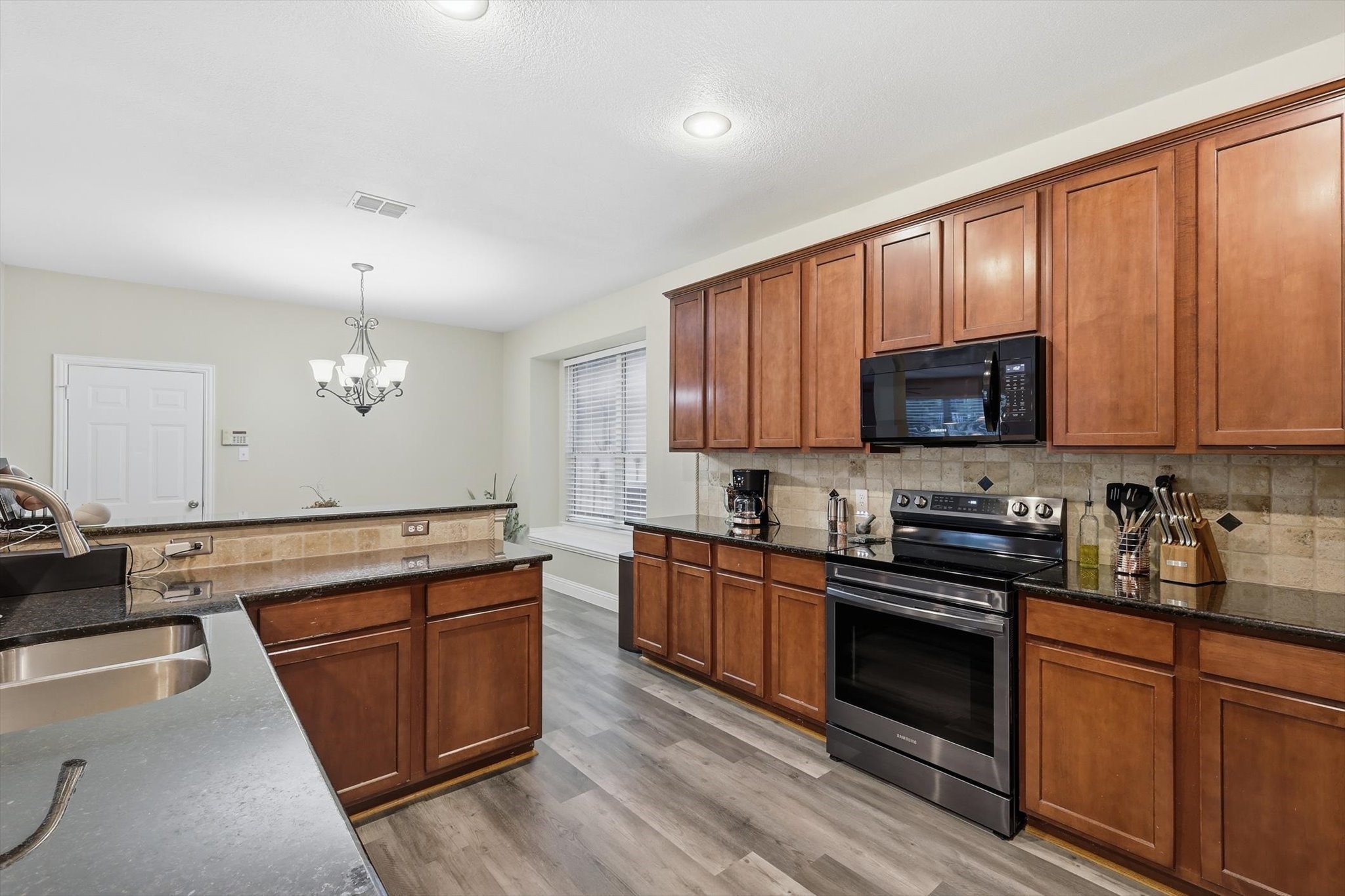 1211 Bristol Lane Providence Village TX 76227