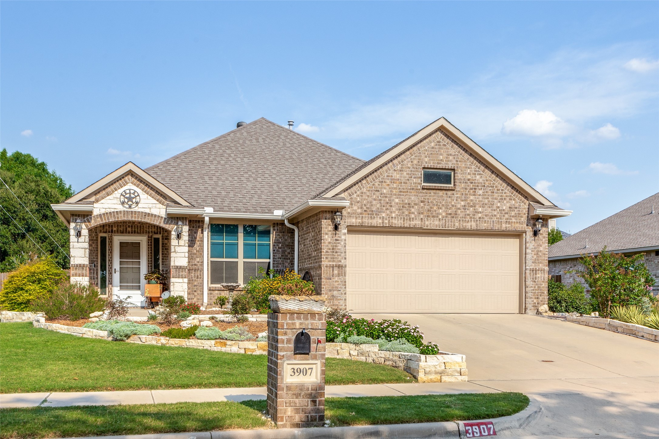 3907 Bendale Road Benbrook TX 76116
