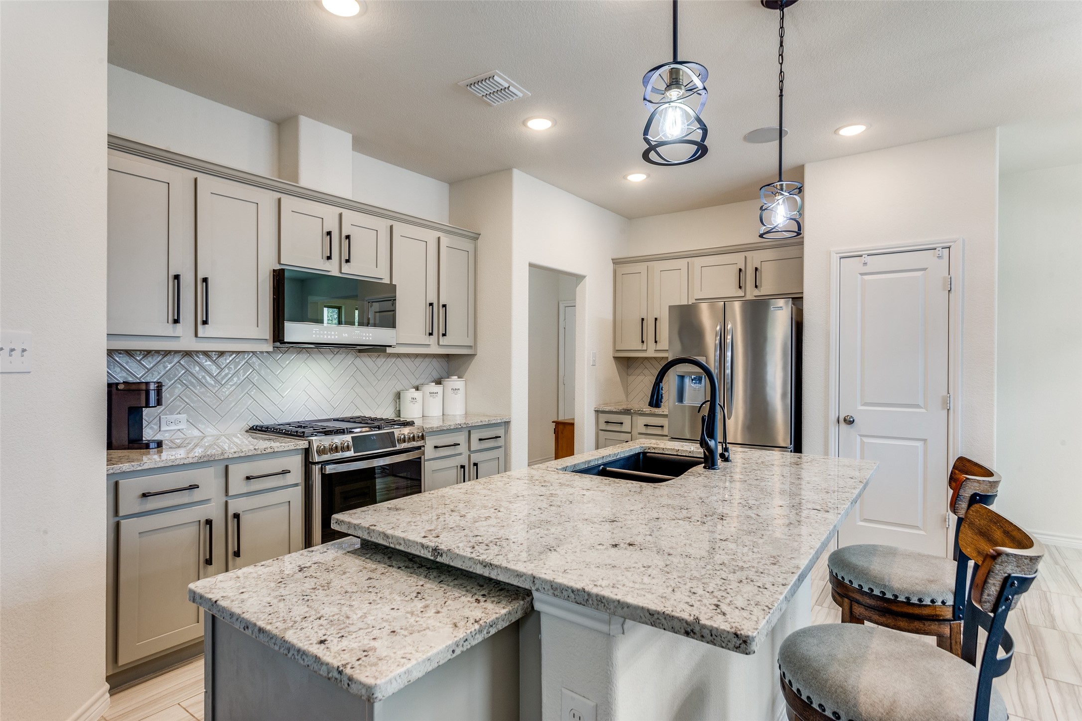 3907 Bendale Road Benbrook TX 76116