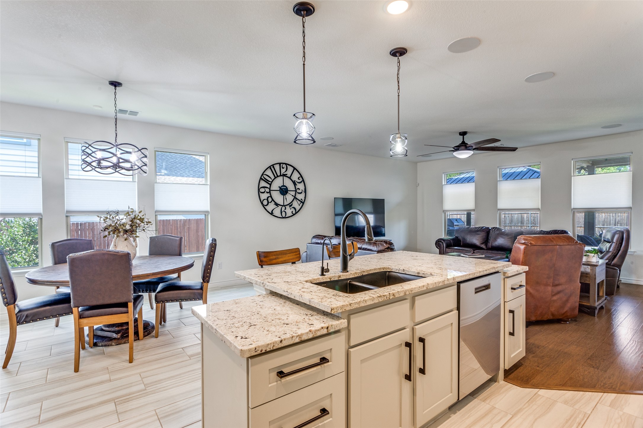 3907 Bendale Road Benbrook TX 76116