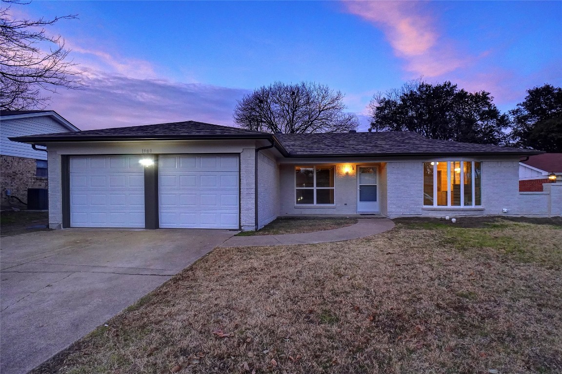 1909 Galahad Lane Arlington TX 76014