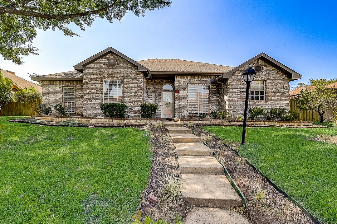 612 Austin Drive Desoto TX 75115