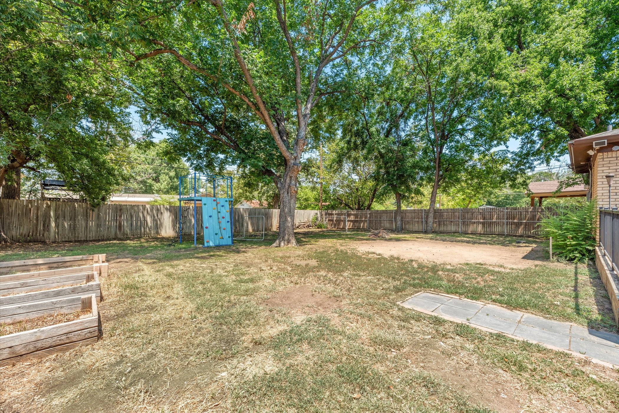 4709 Nadine Drive Haltom City TX 76117