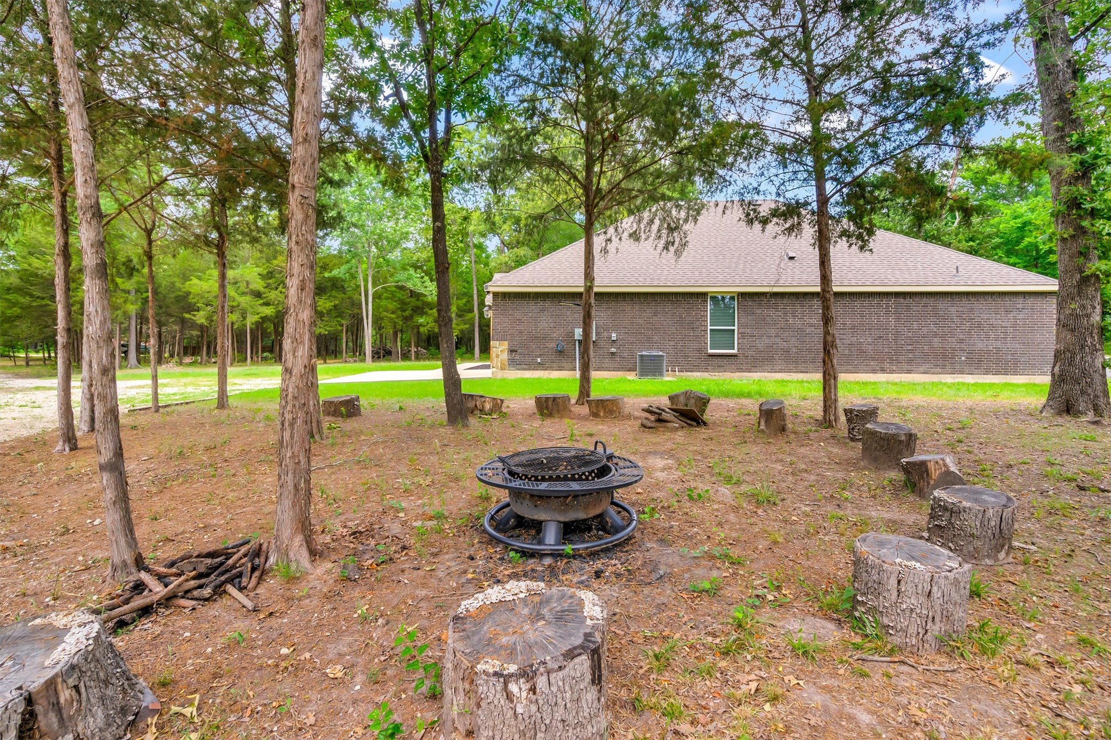 159 Private Road 8524 Van TX 75790