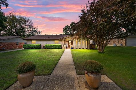 4008 Twilight Drive S Benbrook TX 76116