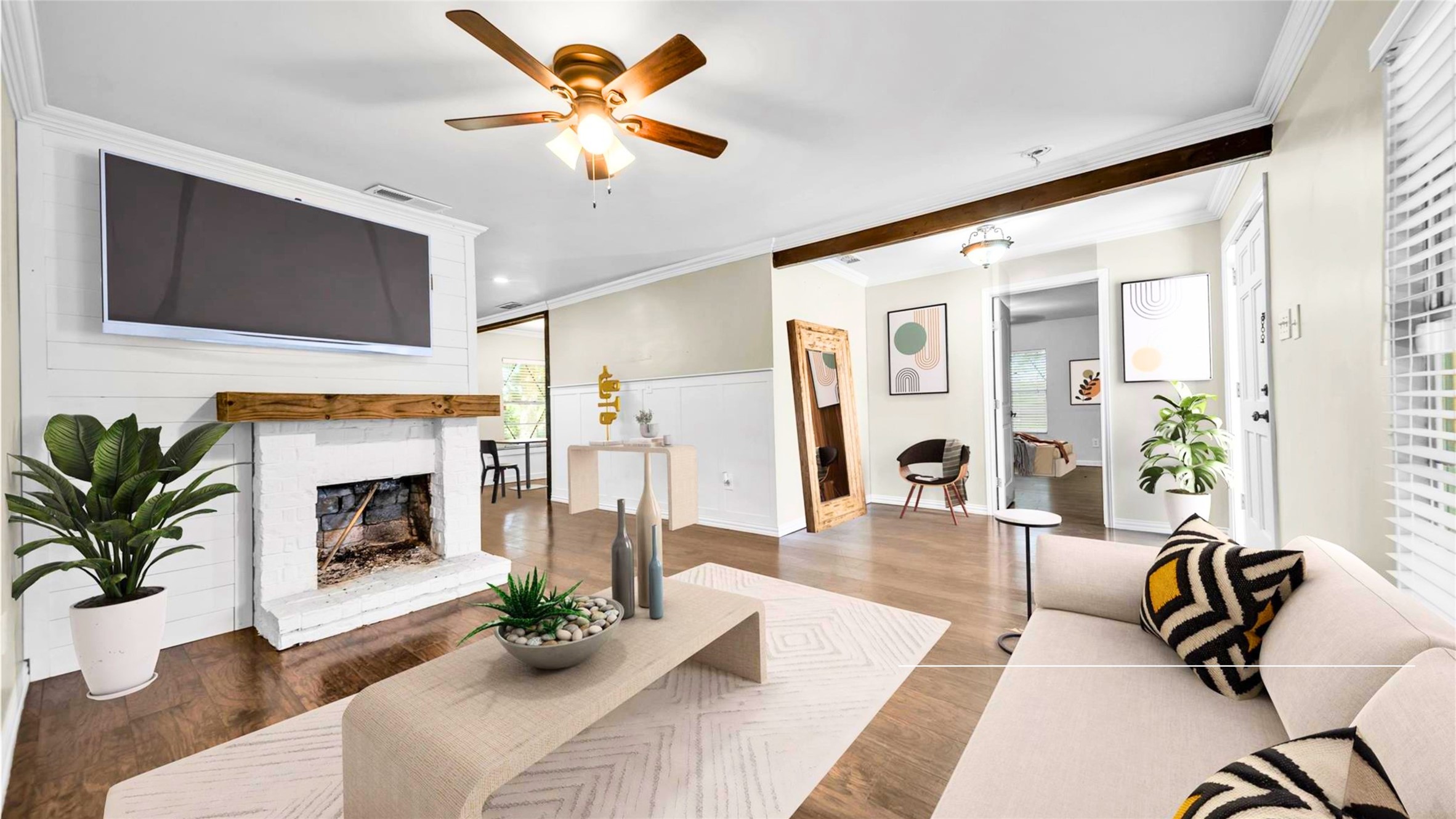 1542 W Reindeer Road Lancaster TX 75146