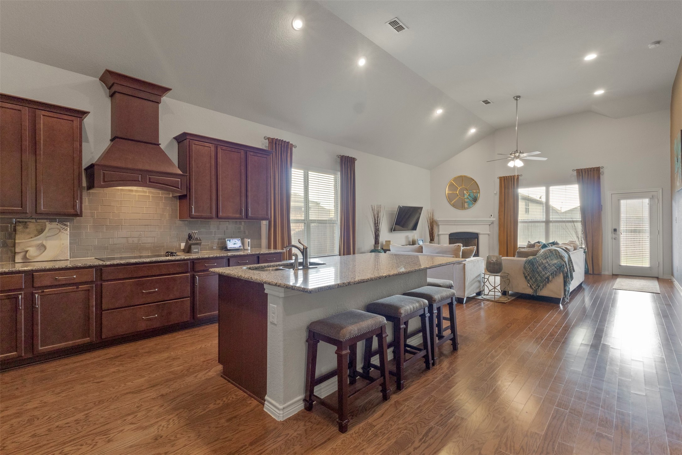3712 Harbour Mist Trail Denton TX 76208