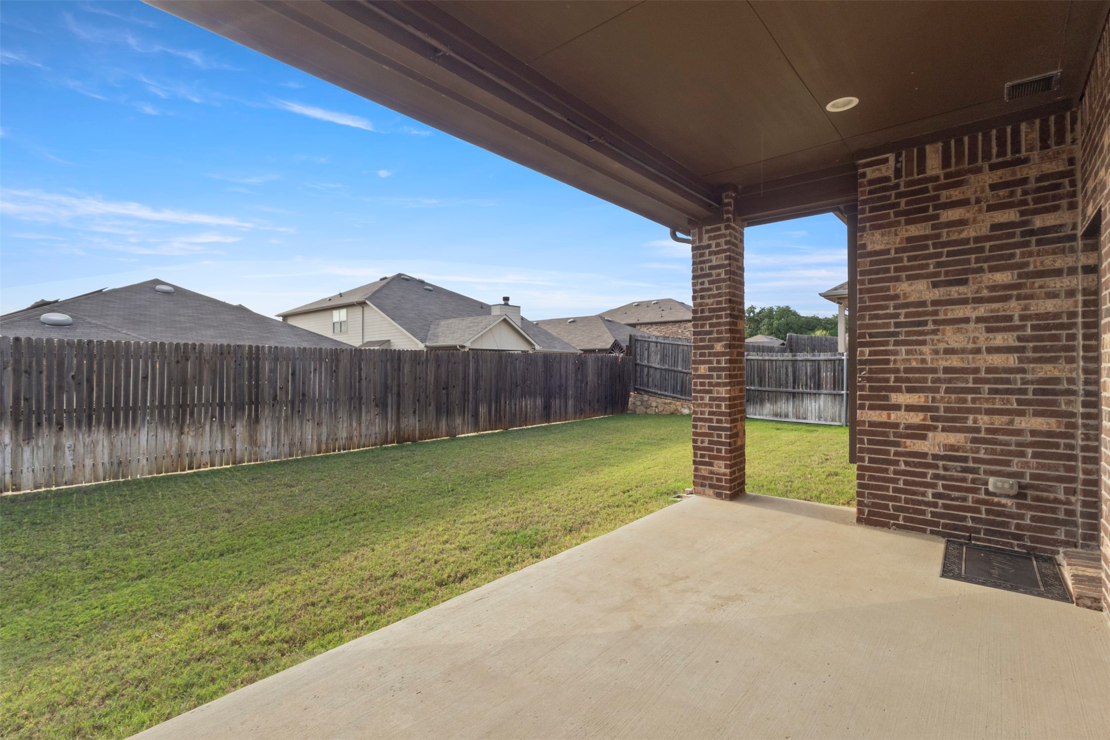 3712 Harbour Mist Trail Denton TX 76208