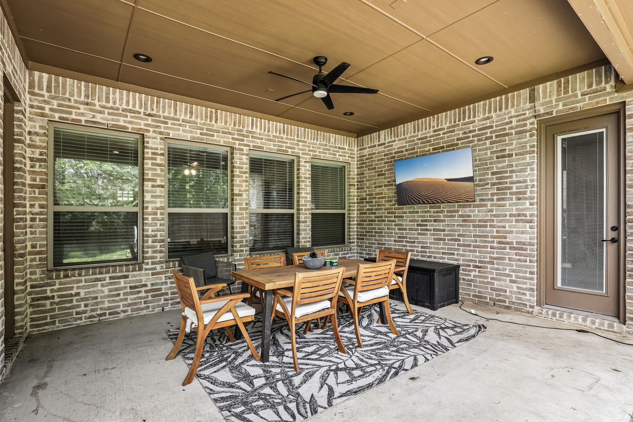 515 W Laureland Road Dallas TX 75232