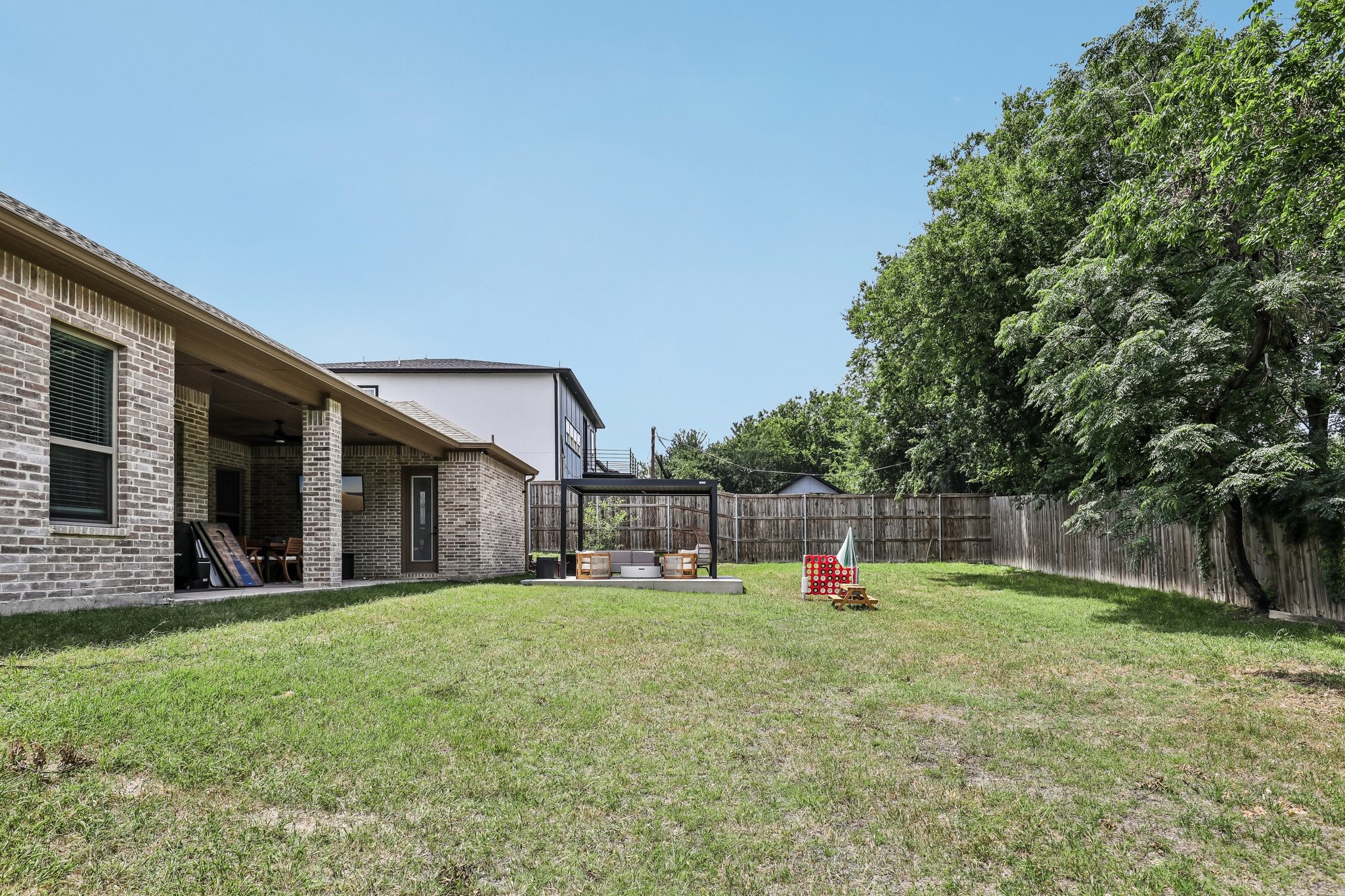515 W Laureland Road Dallas TX 75232
