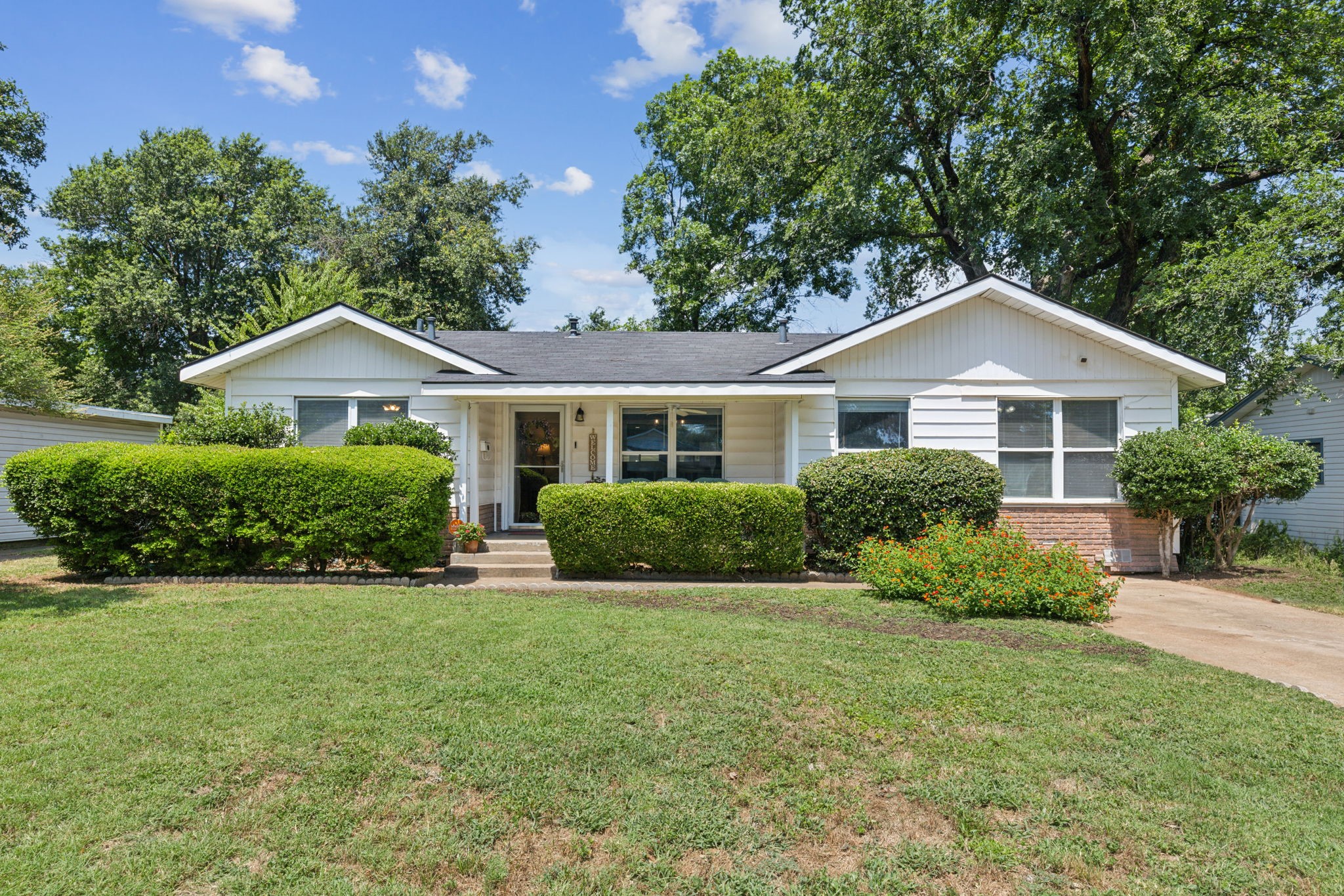 1310 Paxton Avenue Arlington TX 76013