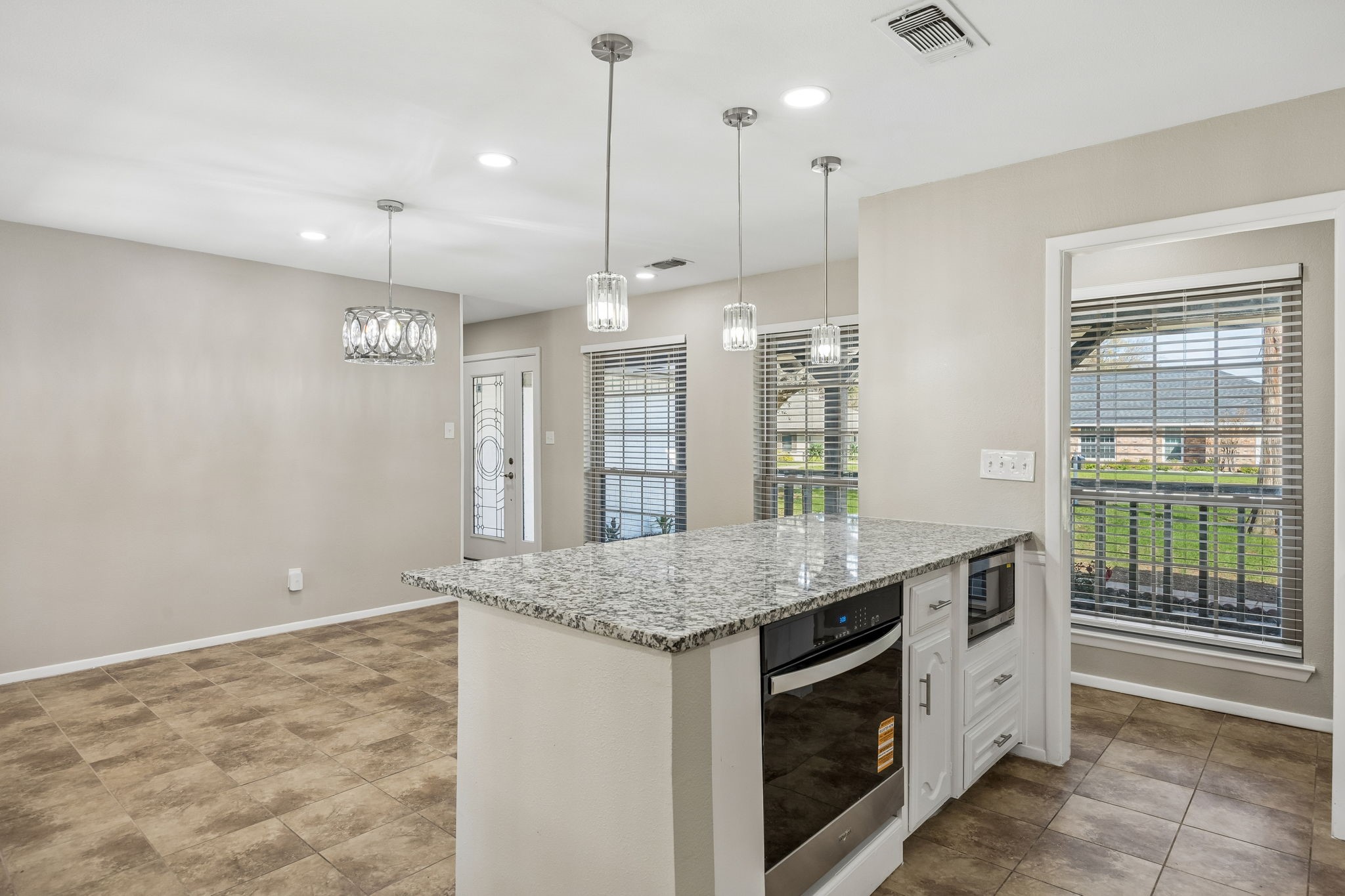904 Bert Drive Arlington TX 76012