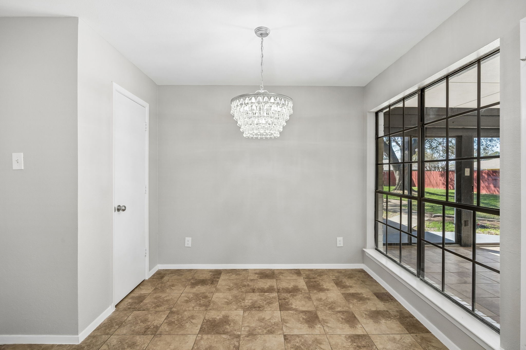 904 Bert Drive Arlington TX 76012