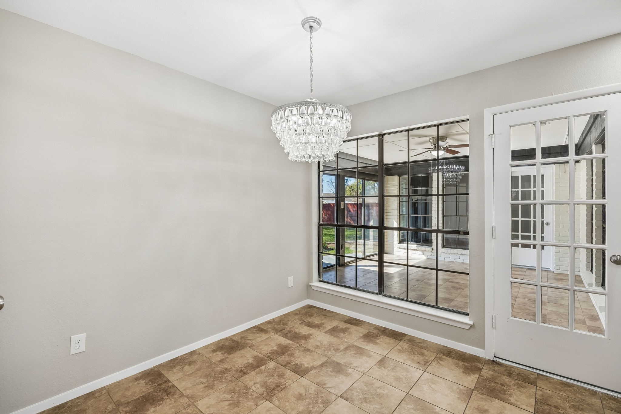904 Bert Drive Arlington TX 76012