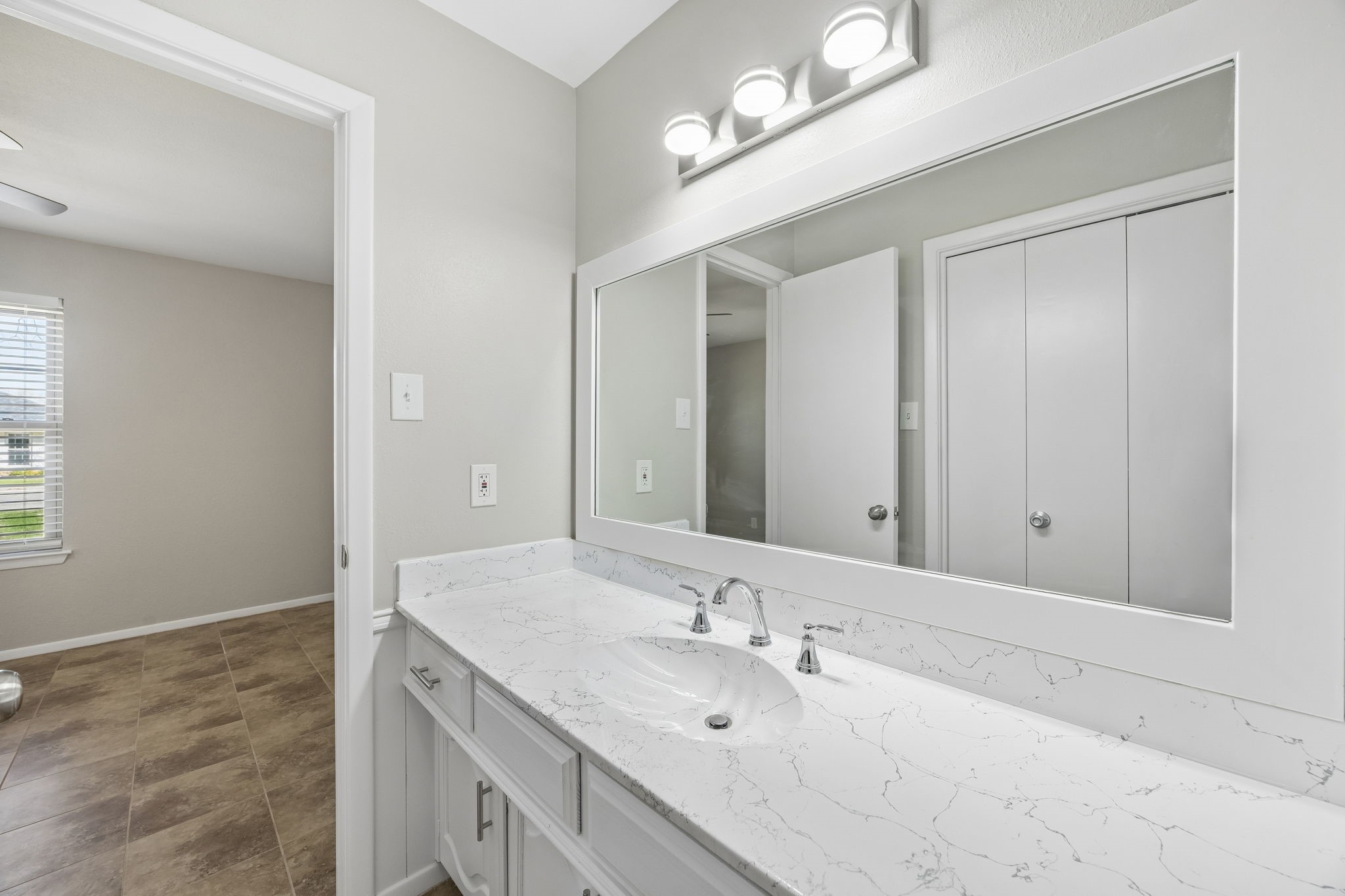 904 Bert Drive Arlington TX 76012