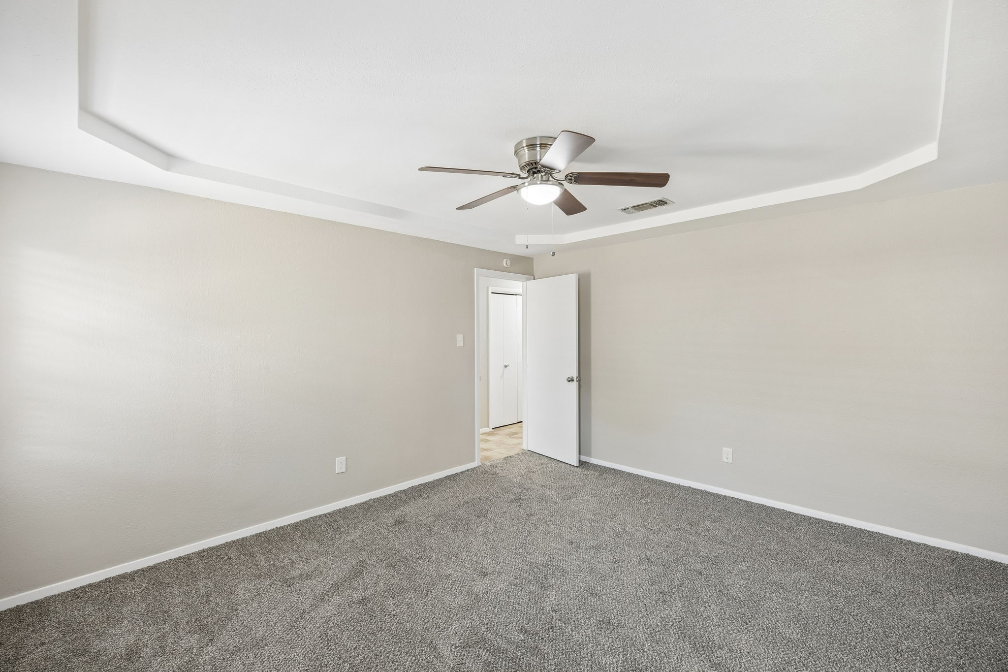 904 Bert Drive Arlington TX 76012
