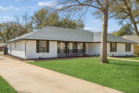 904 Bert Drive Arlington TX 76012
