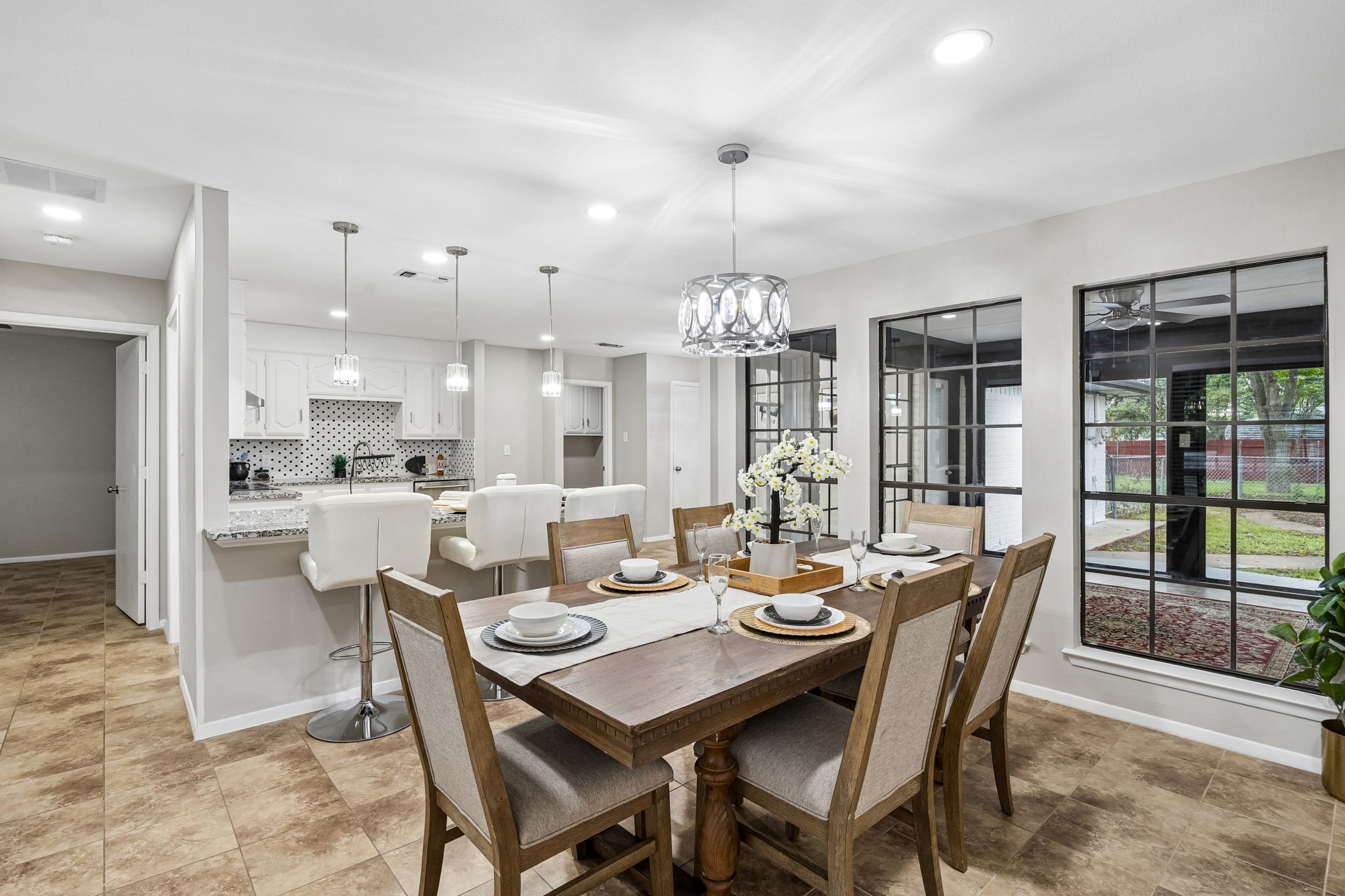 904 Bert Drive Arlington TX 76012
