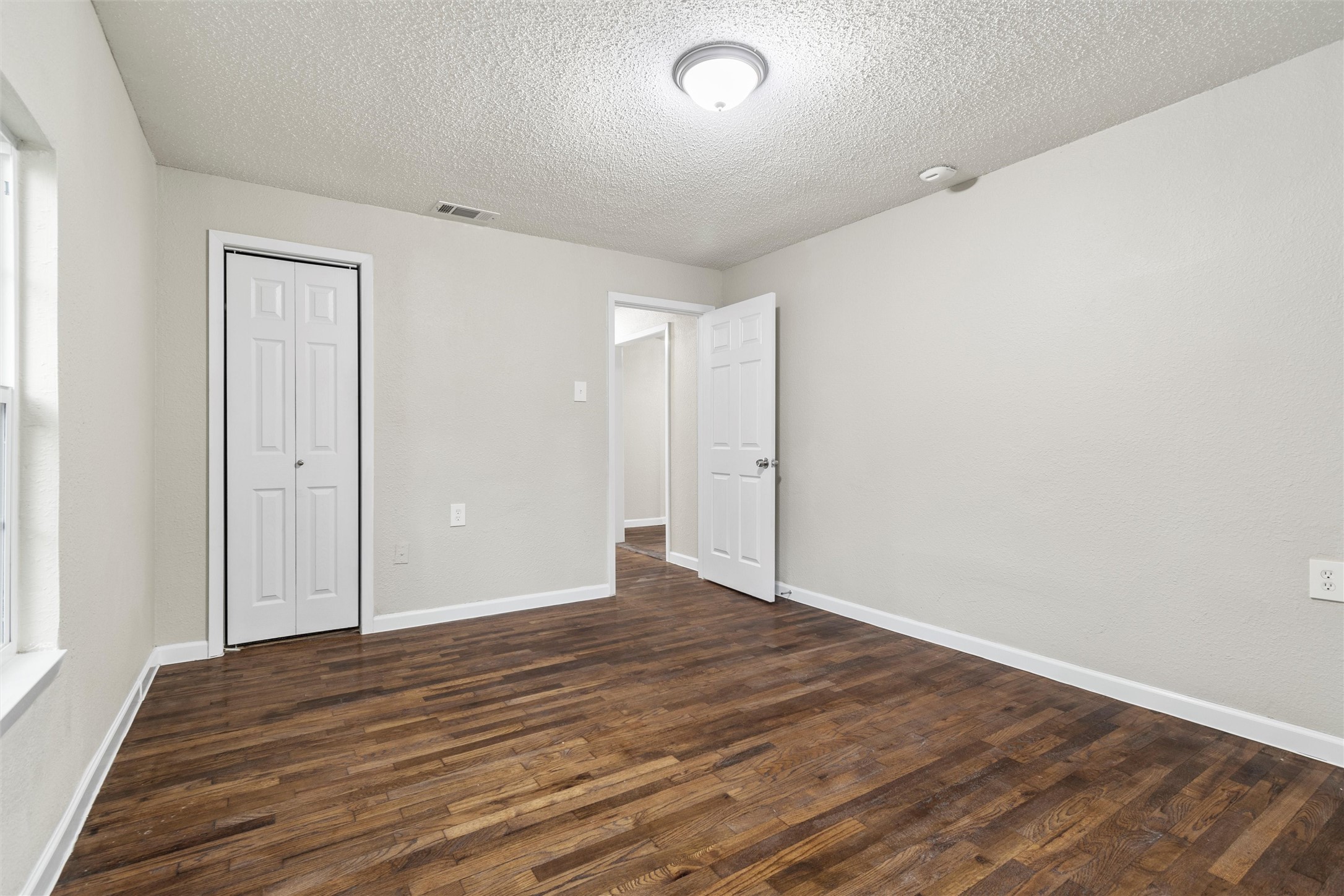 2336 Glencrest Drive Fort Worth TX 76119