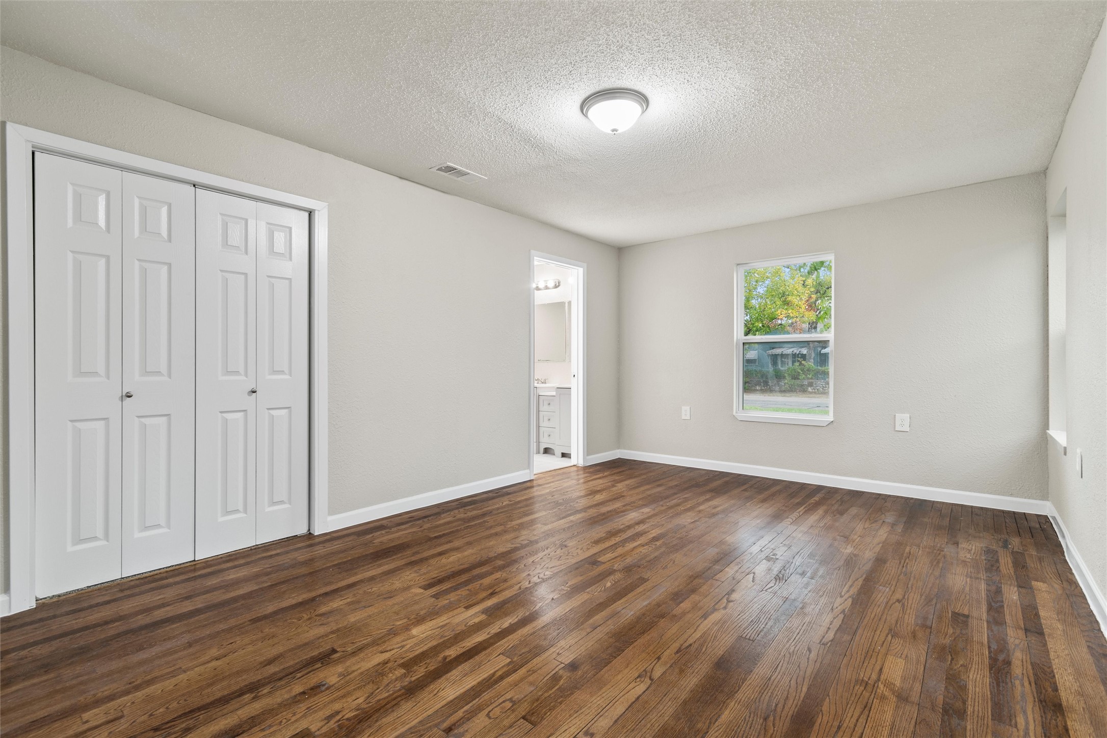 2336 Glencrest Drive Fort Worth TX 76119