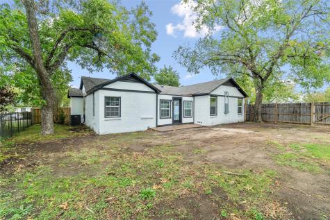 2336 Glencrest Drive Fort Worth TX 76119