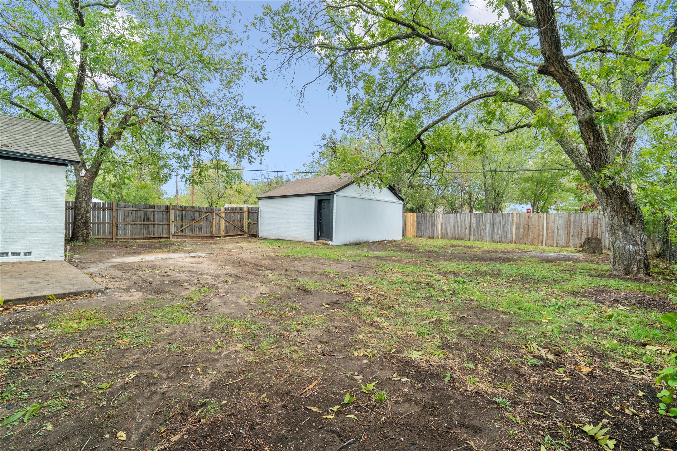 2336 Glencrest Drive Fort Worth TX 76119