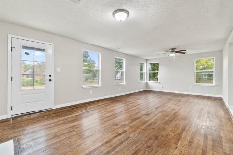 2336 Glencrest Drive Fort Worth TX 76119