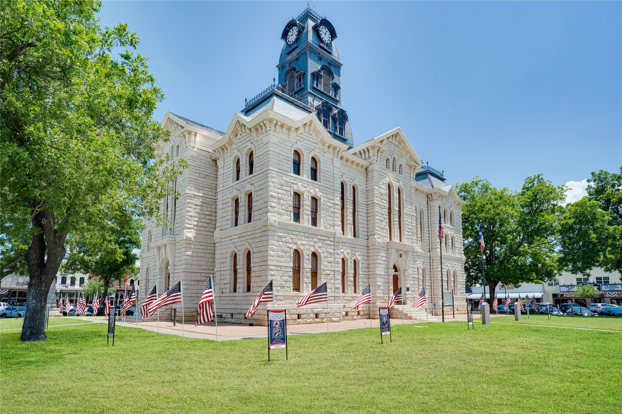 214 S Thrash Street Granbury TX 76048