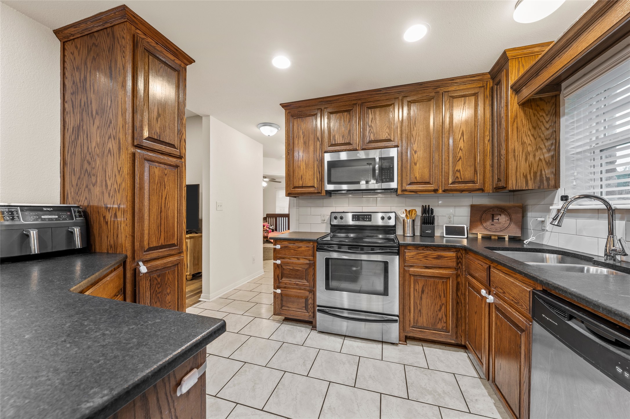 109 Ruby Circle Hewitt TX 76643