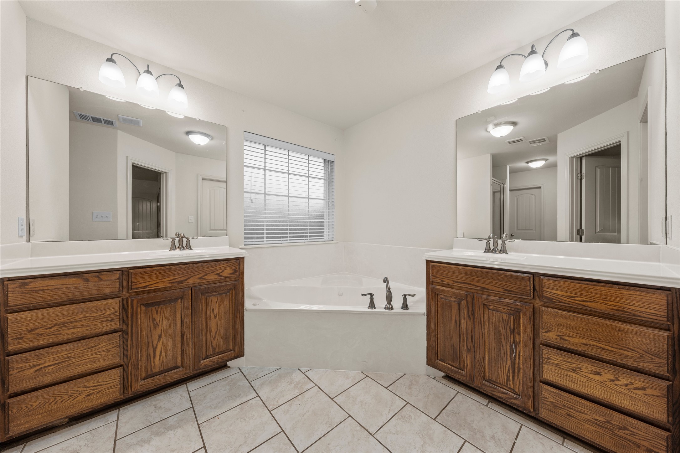 109 Ruby Circle Hewitt TX 76643