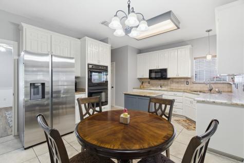 1214 Holly Hill Drive Grand Prairie TX 75052