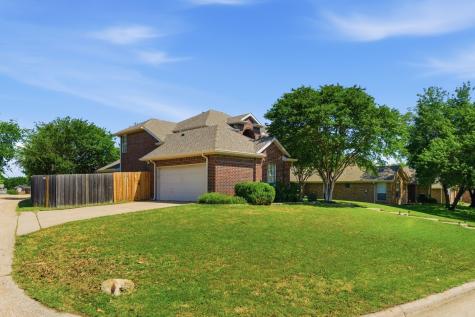 1214 Holly Hill Drive Grand Prairie TX 75052