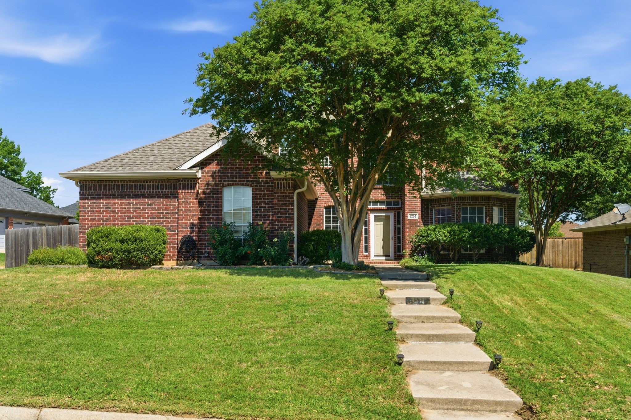 1214 Holly Hill Drive Grand Prairie TX 75052