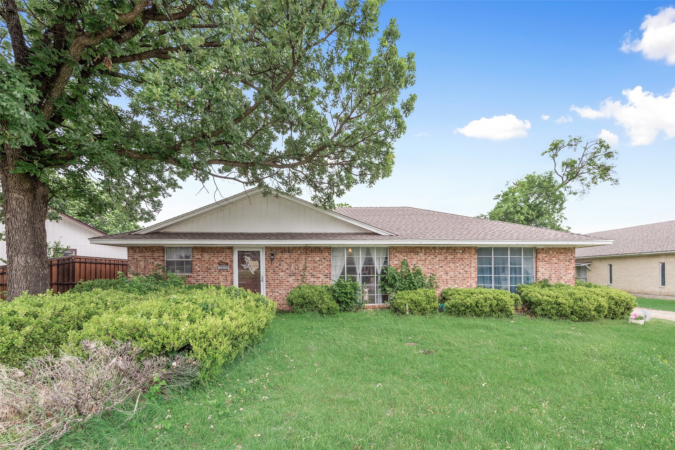1308 N Kaufman Street Ennis TX 75119