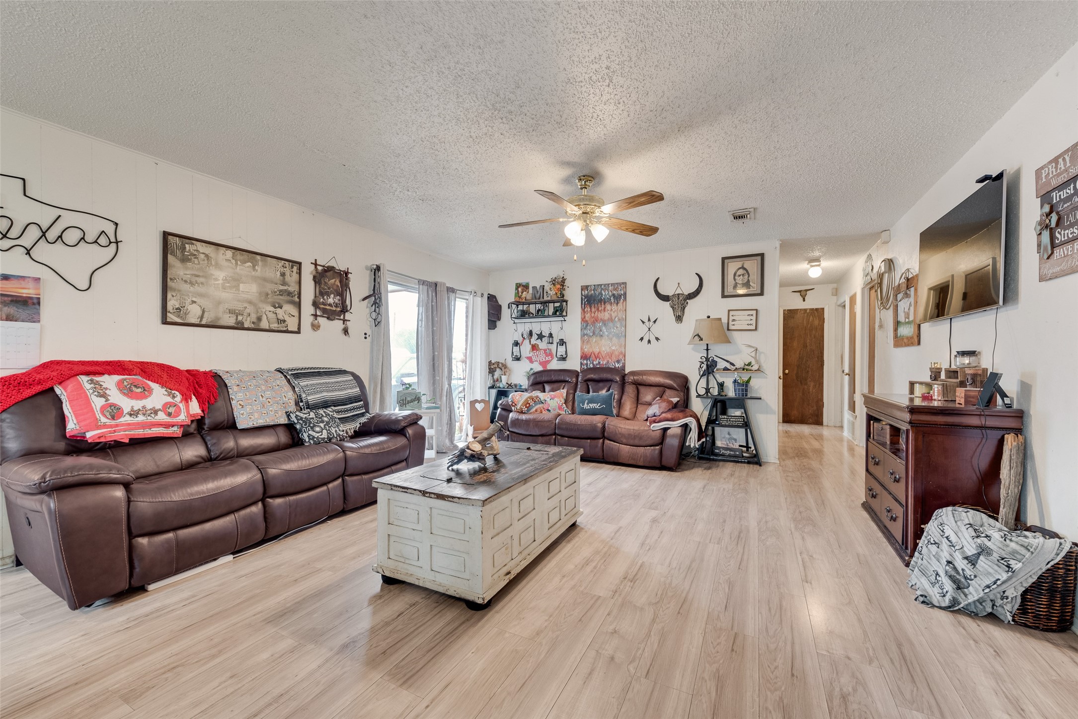 1308 N Kaufman Street Ennis TX 75119