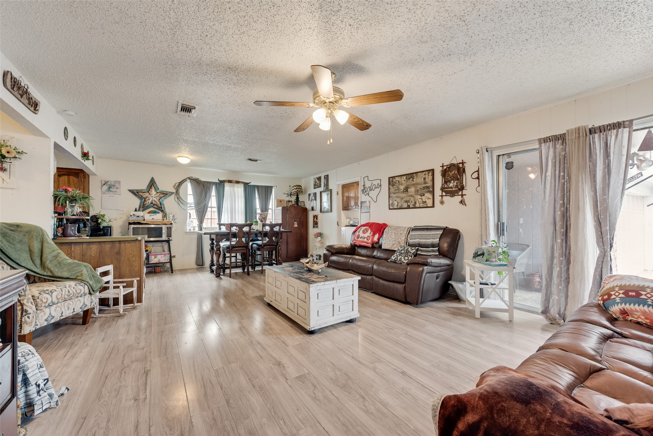 1308 N Kaufman Street Ennis TX 75119