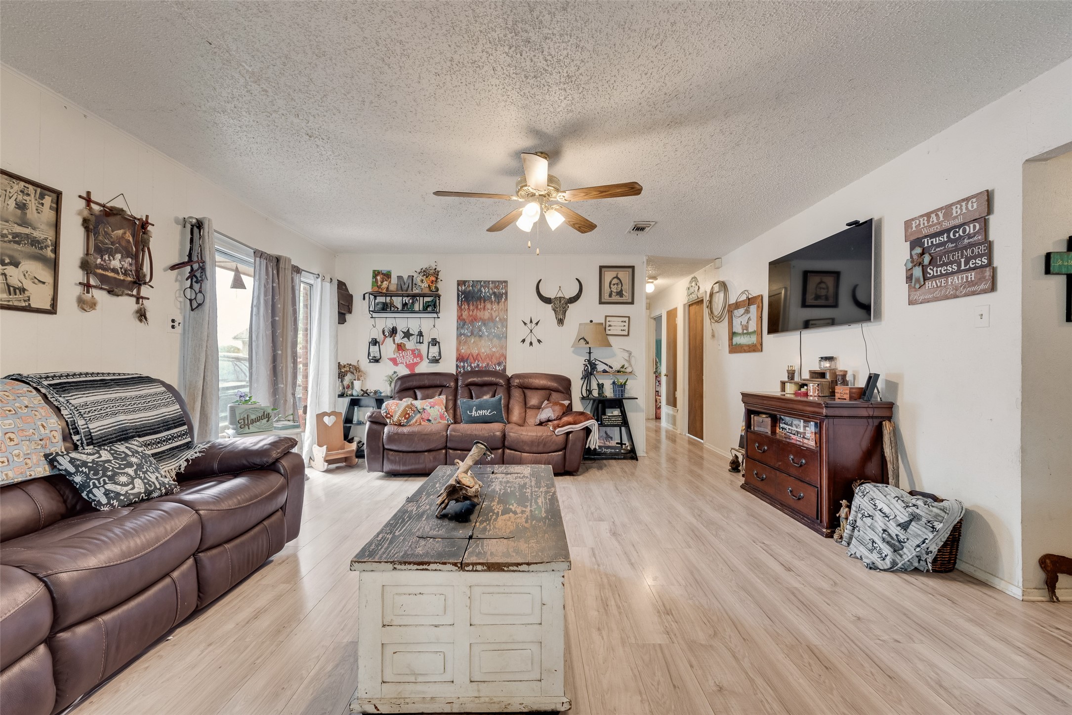 1308 N Kaufman Street Ennis TX 75119
