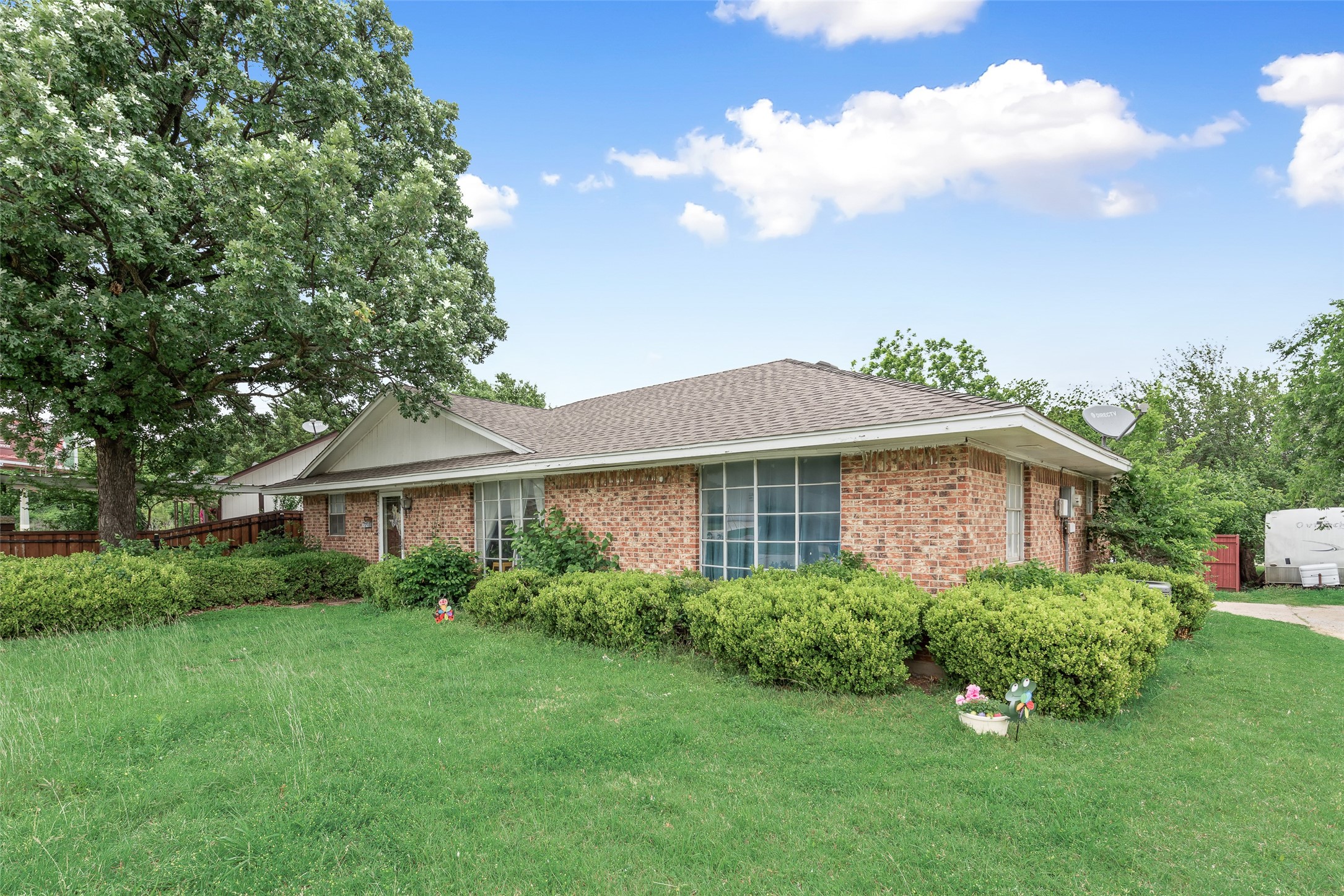1308 N Kaufman Street Ennis TX 75119
