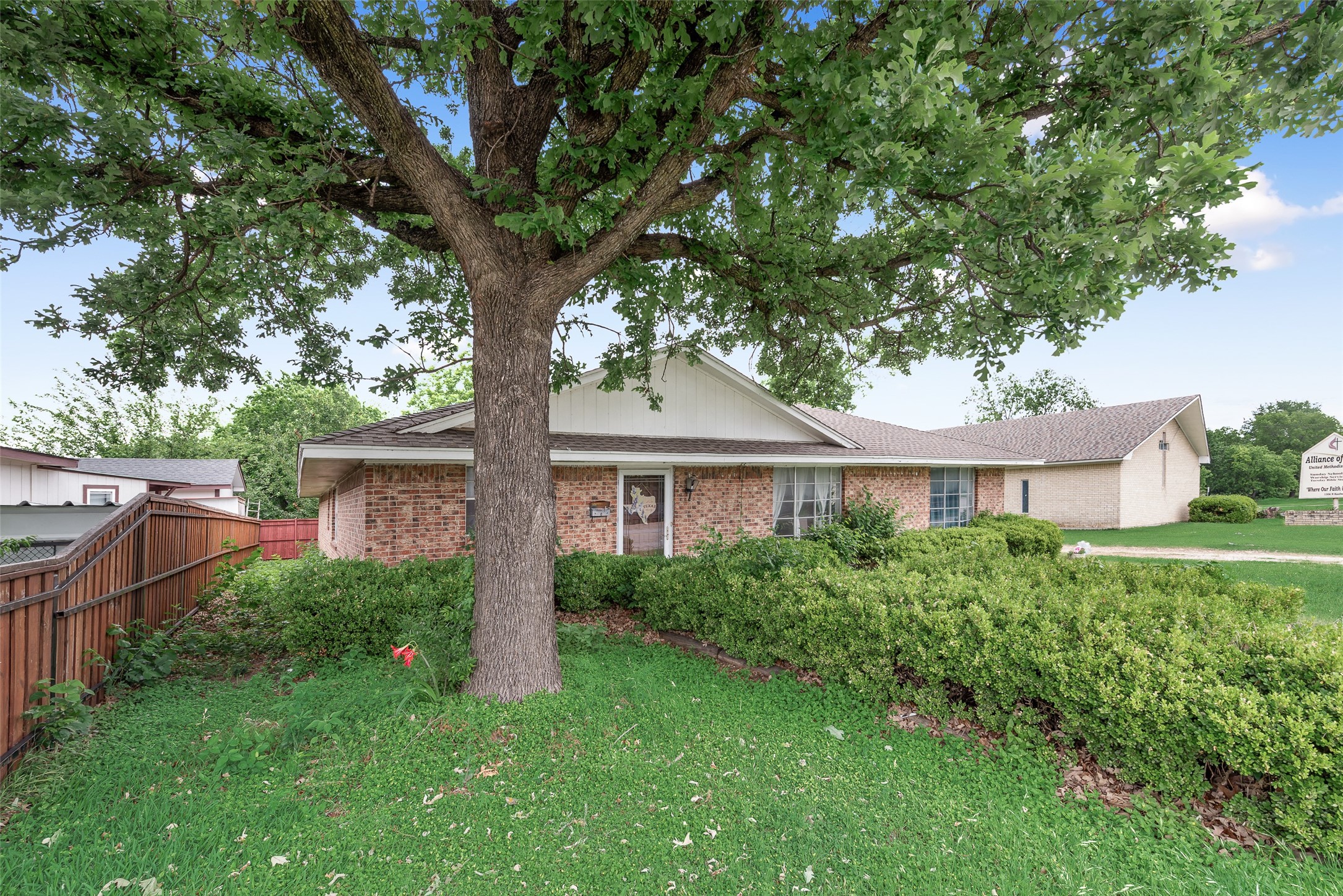 1308 N Kaufman Street Ennis TX 75119